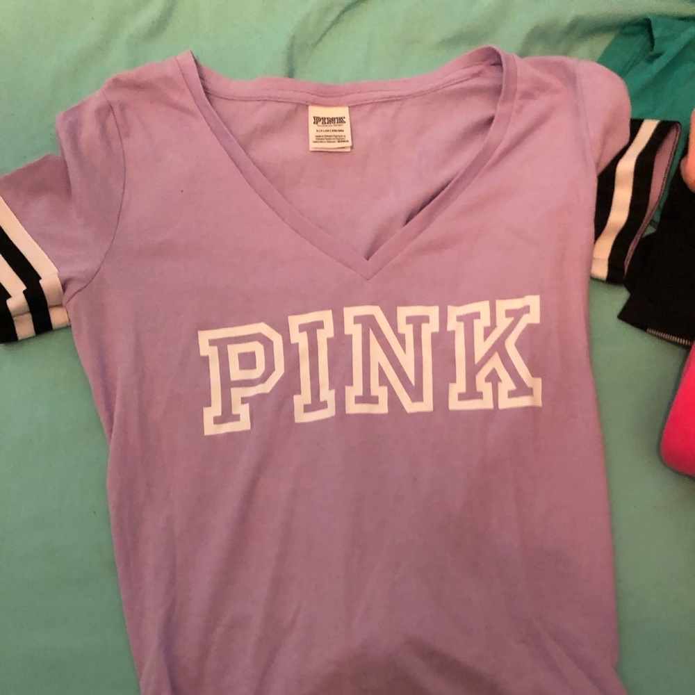 Tee Victoria’s Secret pink